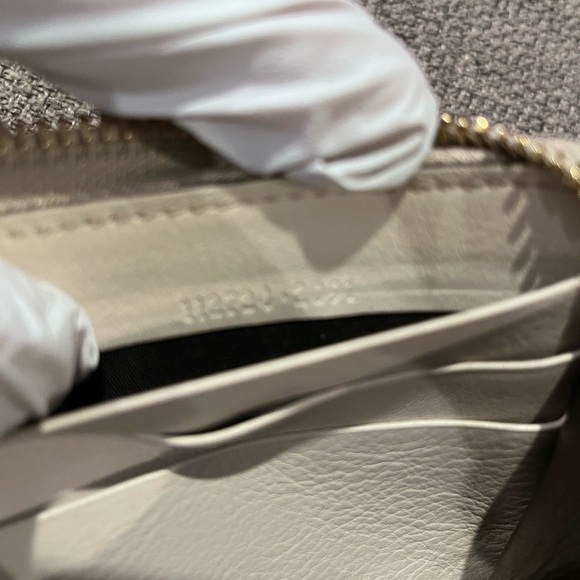 Authentic Gucci Guccissima Ivory Leather long zip around wallet - Picture 10 of 16